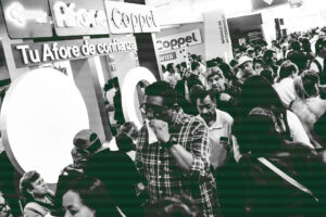 Cuánto dinero puedes retirar de tu Afore y en qué casos 1 dinero retirado de afore en manos humanas