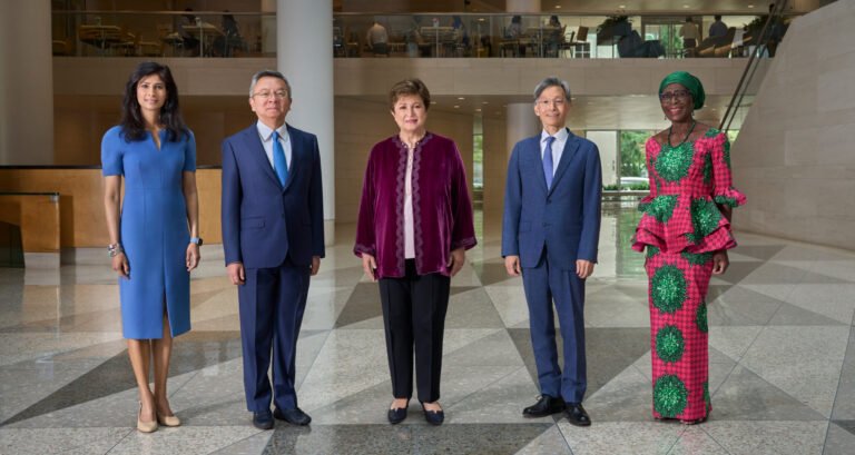 Quién Es El Director Ejecutivo Que Maneja El Fondo Monetario Internacional