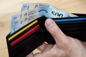 Cómo Saber A Qué Banco Pertenece Una Cuenta Bancaria En México 3 tarjeta bancaria mexicana con fondo de billetes